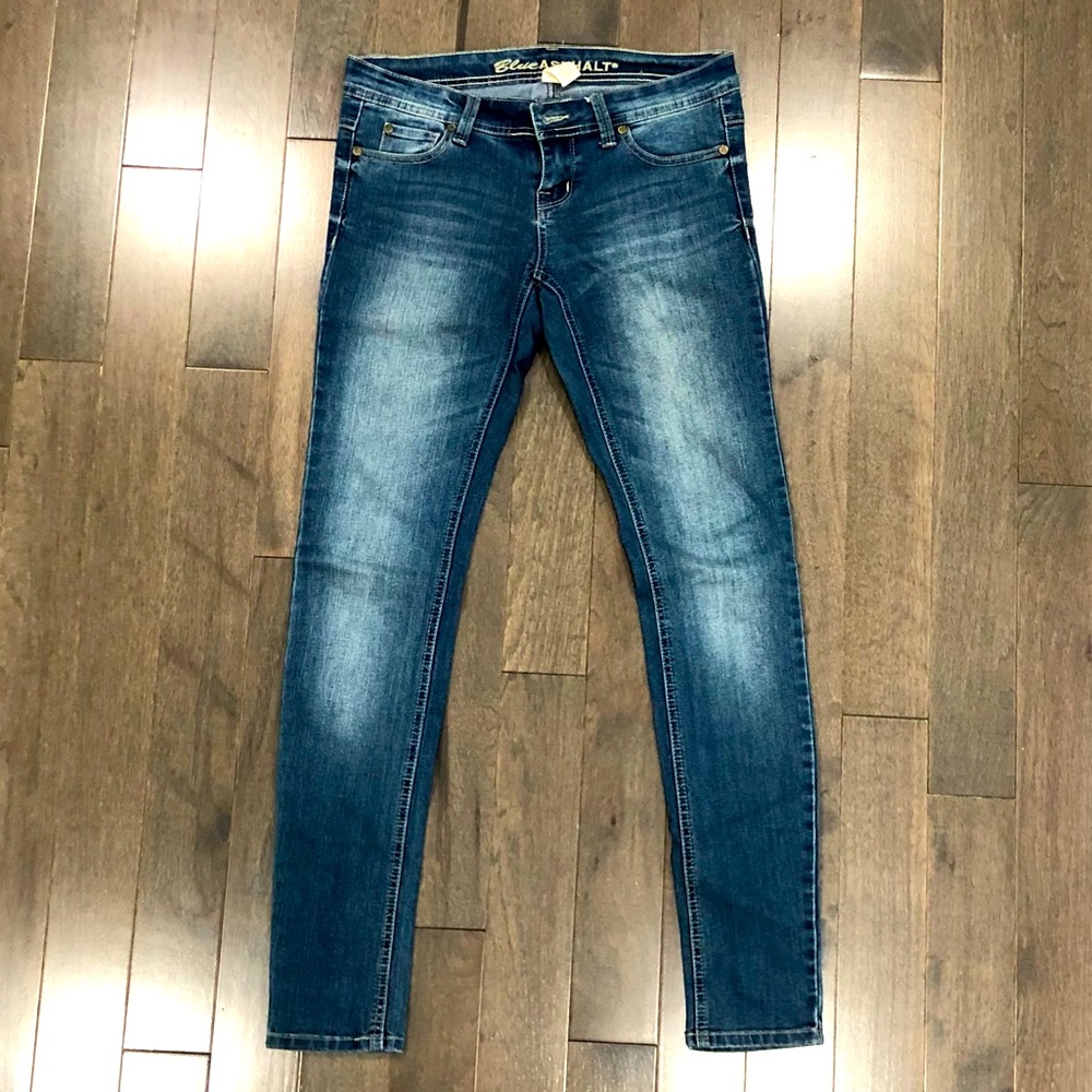 Y2k Low-Rise Blue Asphalt Size 5 Jeans - Style # S945